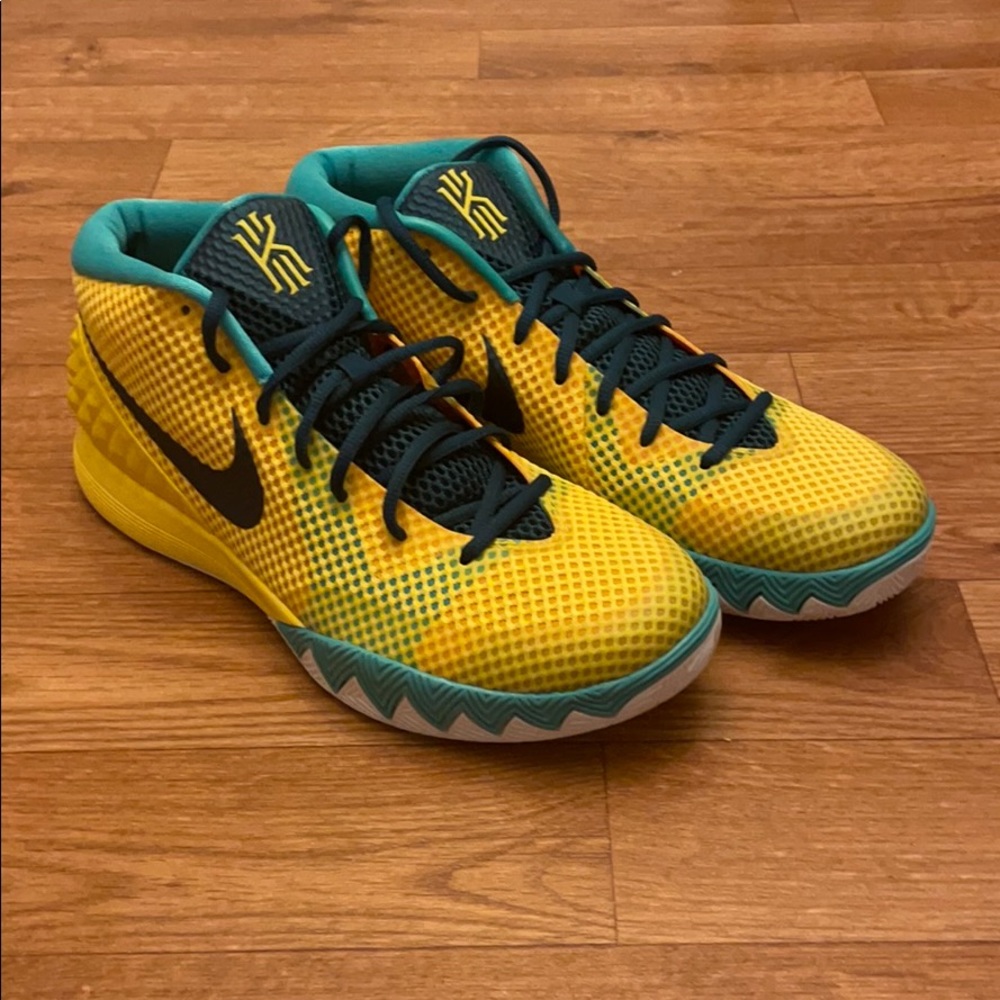 Nike Kyrie 1 Letterman Tour Yellow BNIB!Deadstock!